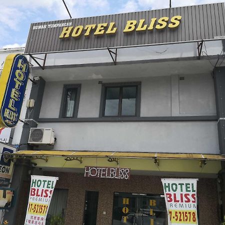 Hotel Bliss Скудай Екстериор снимка